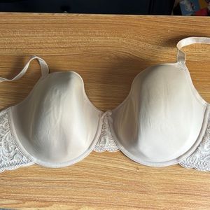 38DDD Wacoal bra